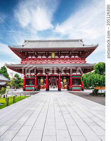 Senso-ji Temple Hokuramon 105126880
