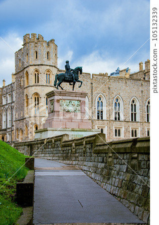 scenery of windsor castle in england 105132339