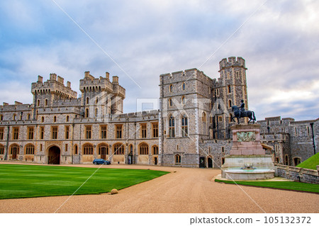 scenery of windsor castle in england scenery of windsor castle in england 105132372