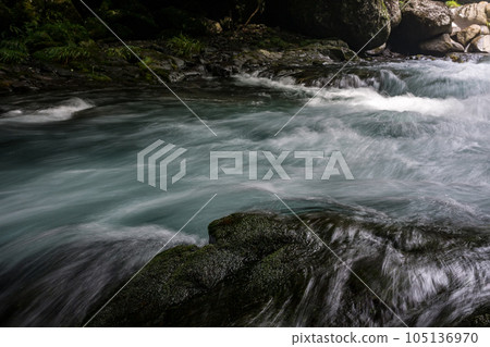 翠綠時的菊池峽美景 105136970