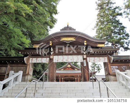 高麗神社大金門 105138758