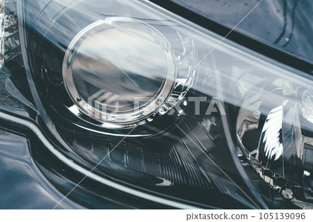 汽車前大燈 105139096