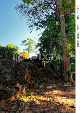 Image showcasing fragments of medieval Cambodian structures, depicting the ruins of Cambodia. 105140160