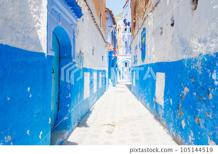 Streets of Chefchaouen 105144519