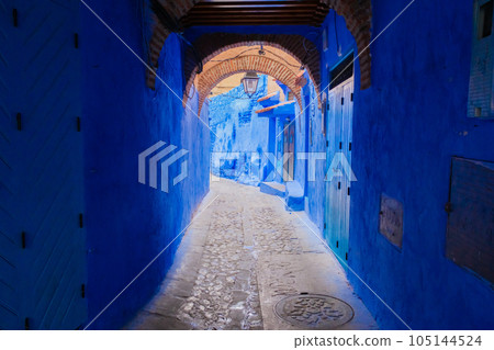 Streets of Chefchaouen 105144524