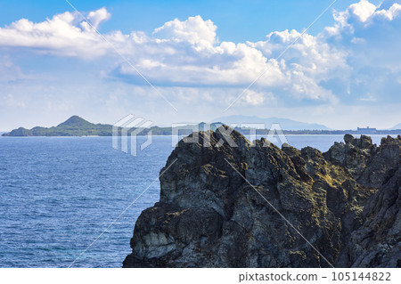 Okanzaki (Ishigaki Island, October, sunny and cloudy) Okanzaki (Ishigaki Island, October, sunny and cloudy) 105144822