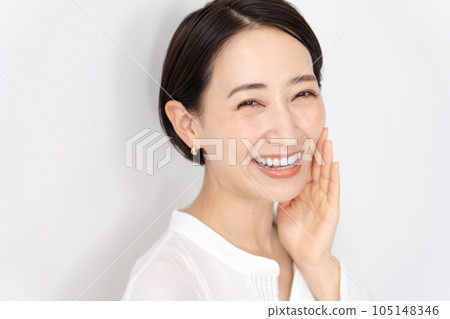 側身美女 105148346