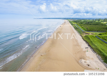 Drone | Chirihama Nagisa Driveway, the only beach in Japan where you can drive by car | Shooting the north direction | Hakui City, Ishikawa Prefecture 105151098