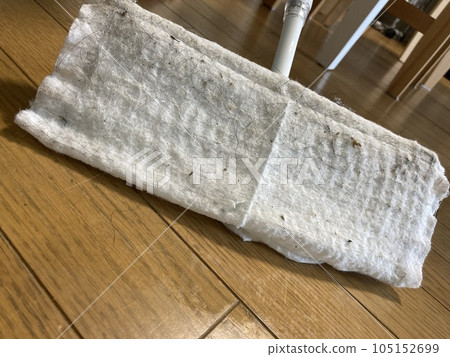 使用後的地板片材 使用後的地板片材 105152699