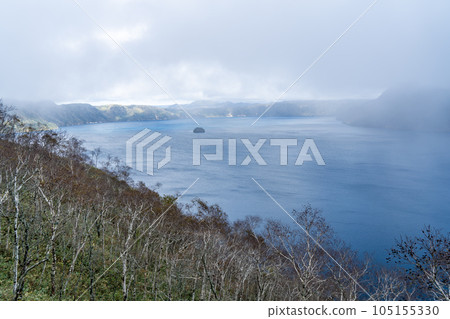 Lake Mashu of the fog 105155330