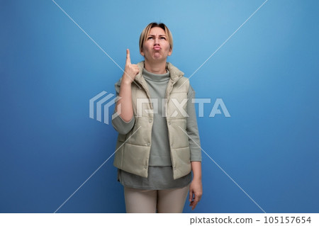 smart blonde young thirty year old woman with an idea smart blonde young thirty year old woman with an idea 105157654