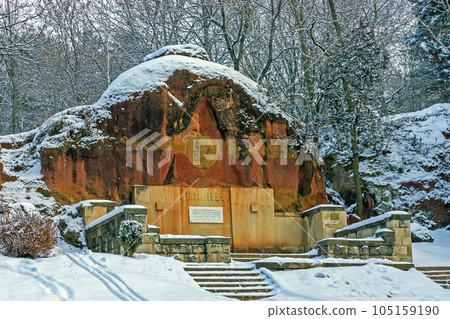 Monument to Lenin in Kislovodsk. Monument to Lenin in Kislovodsk. 105159190