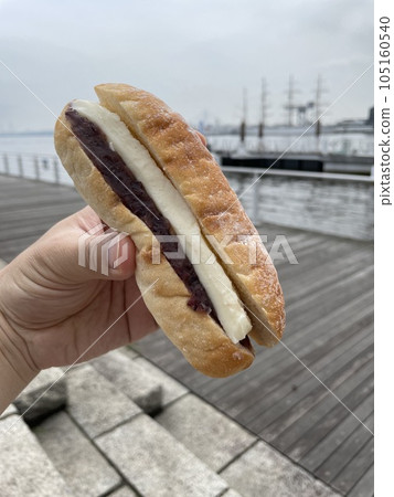 Anko Butter Sandwich: A popular bread-based sweet that blends Japanese and Western styles. Anko Butter Sandwich: A popular bread-based sweet that blends Japanese and Western styles. 105160540