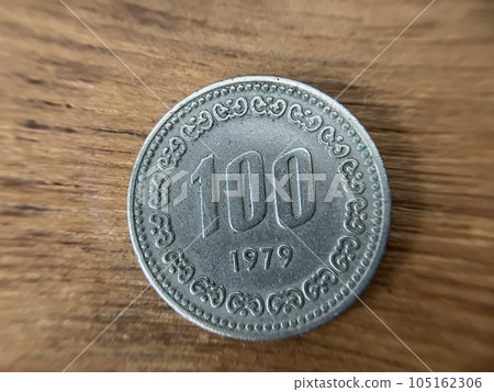 Korean 100 Won Coin 1979 Back side Korean 100 Won Coin 1979 Back side 105162306