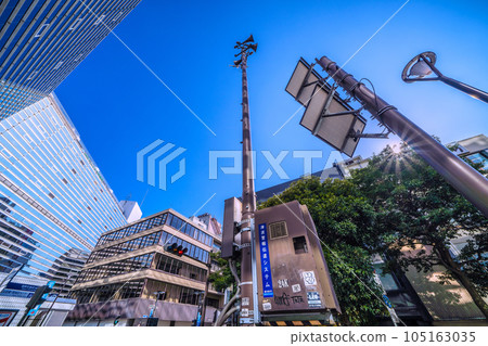 日本橫濱的城市景觀 防災城市橫濱...看到相鐵橫濱站前的海嘯警報傳輸系統 日本橫濱的城市景觀 防災城市橫濱...看到相鐵橫濱站前的海嘯警報傳輸系統 105163035