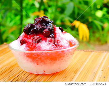 Summer image shaved ice 105165571