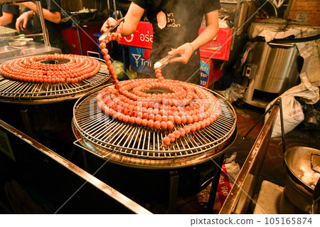 Street food in Bangkok, Thailand (Food in Bangkok, Thailand) 105165874