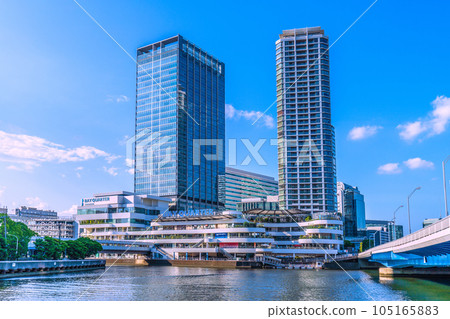 Yokohama cityscape in Japan, overlooking the Yokohama Bay Quarter, etc. 105165883