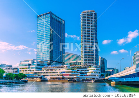 Yokohama cityscape in Japan, overlooking the Yokohama Bay Quarter, etc. 105165884