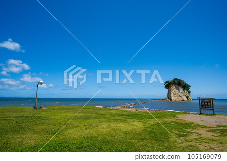 Oku-Noto sightseeing spot Mitsukejima (also known as Gunkanjima) and blue sky scenery | Taken in June 2023 | Suzu City, Ishikawa Prefecture (after the earthquake collapse) 105169079