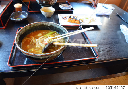 旅行時點咖哩烏冬面 105169437