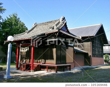 Ojima Town Marker ``Raiden Shrine/Raiden Shrine (2010.11)'' Enshrined main hall Lantern from the southeast Ojima Town Marker ``Raiden Shrine/Raiden Shrine (2010.11)'' Enshrined main hall Lantern from the southeast 105169446