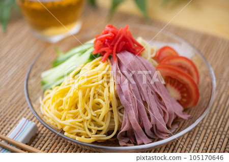 Hiyashi-Chuka, japanese cold ramen 105170646