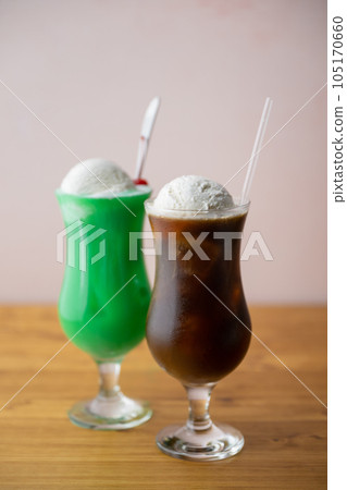 cream soda and coffee float, japanese cafe drink cream soda and coffee float, japanese cafe drink 105170660