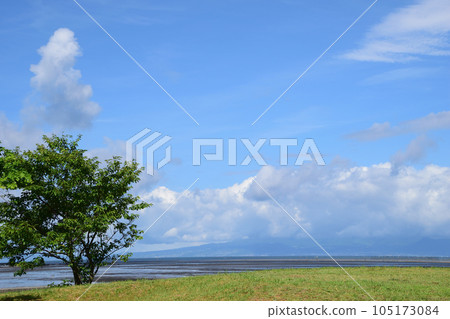Nagabeda Seabed Path at low tide 105173084