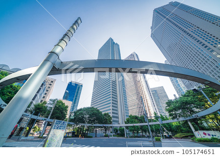 "Tokyo" The scenery of Shinjuku looking up at the blue sky and skyscrapers 105174651