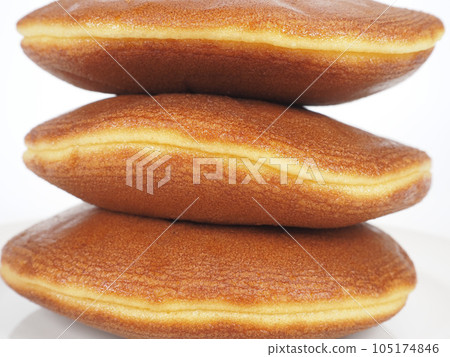 Dorayaki (three pieces) 105174846