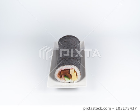 Eho-maki thick roll sushi 105175437