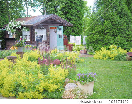 English Garden Country House Ecorin Village 105175992