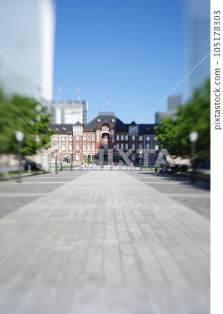 從行幸通看到的東京站丸之內口 105178303