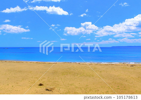 Summer sky, sea and sandy beach Summer sky, sea and sandy beach 105178613