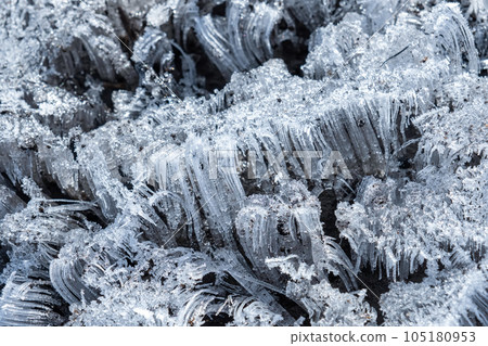 frost pillar 105180953