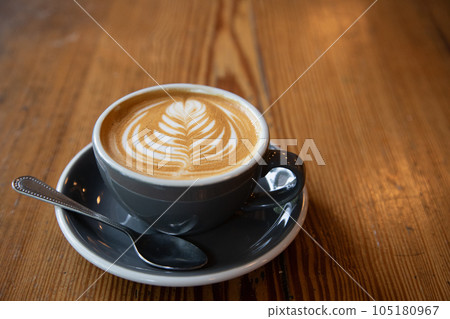 New York cafe latte art 105180967