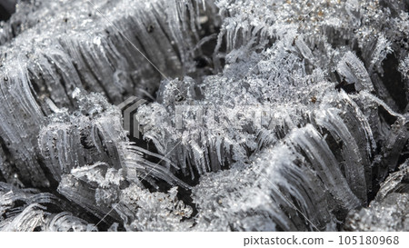 frost pillar 105180968
