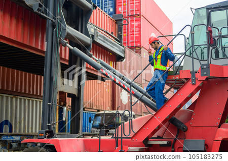 Warehouse engineer worker working at industrial container yard 105183275