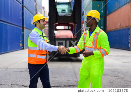 Warehouse engineer worker working at industrial container yard 105183578