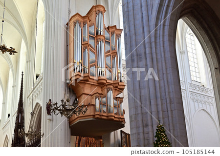 New pipe organ in the transept of the Cathedral of Our Lady Antwerp 105185144
