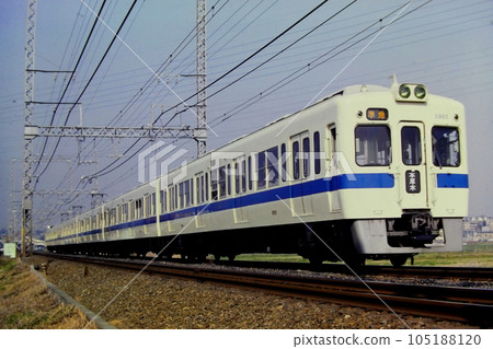 2600型NHE車2862等，海老名厚木，1982年3月23日 105188120