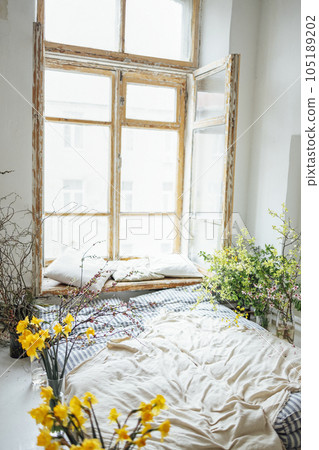 Minimalistic retro bedroom interior 105189202