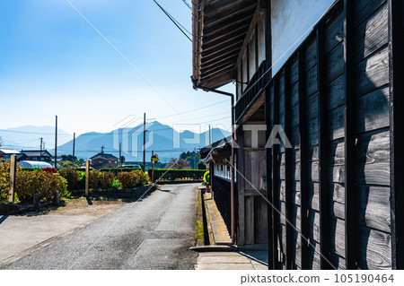 [Important Preservation District for Groups of Traditional Buildings] Tokoro Shimo Village in Late Autumn 2 Oyama-cho, Saihaku-gun, Tottori Prefecture 105190464