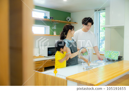 Family in the kitchen Family in the kitchen 105191655