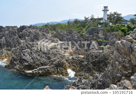 Scenery of Senkaku Bay in early summer, Niigata 105191716