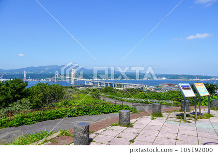 Shiratori Bridge and Muroran Port seen from Shukutsu Park Observatory 105192000