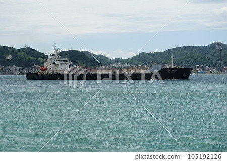 Sailing the Kanmon Strait Loading buildings in Moji Port? 105192126