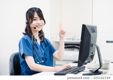 Medical staff working remotely 105192194
