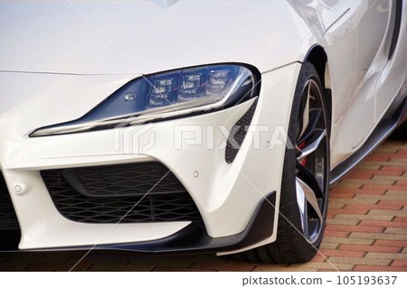 汽車圖片豐田GR Supra前面罩 105193637